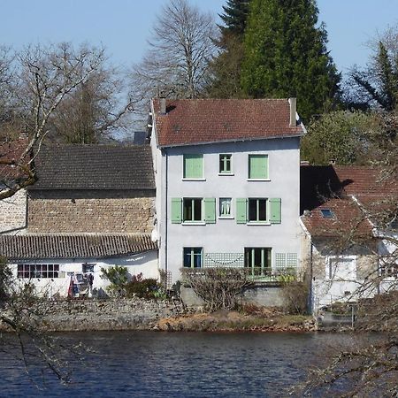 Chambres D'Hotes L'Hirondelle Du Lac Peyrat-le-Château 外观 照片