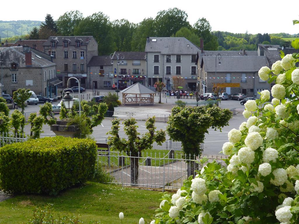 Chambres D'Hotes L'Hirondelle Du Lac Peyrat-le-Château 外观 照片