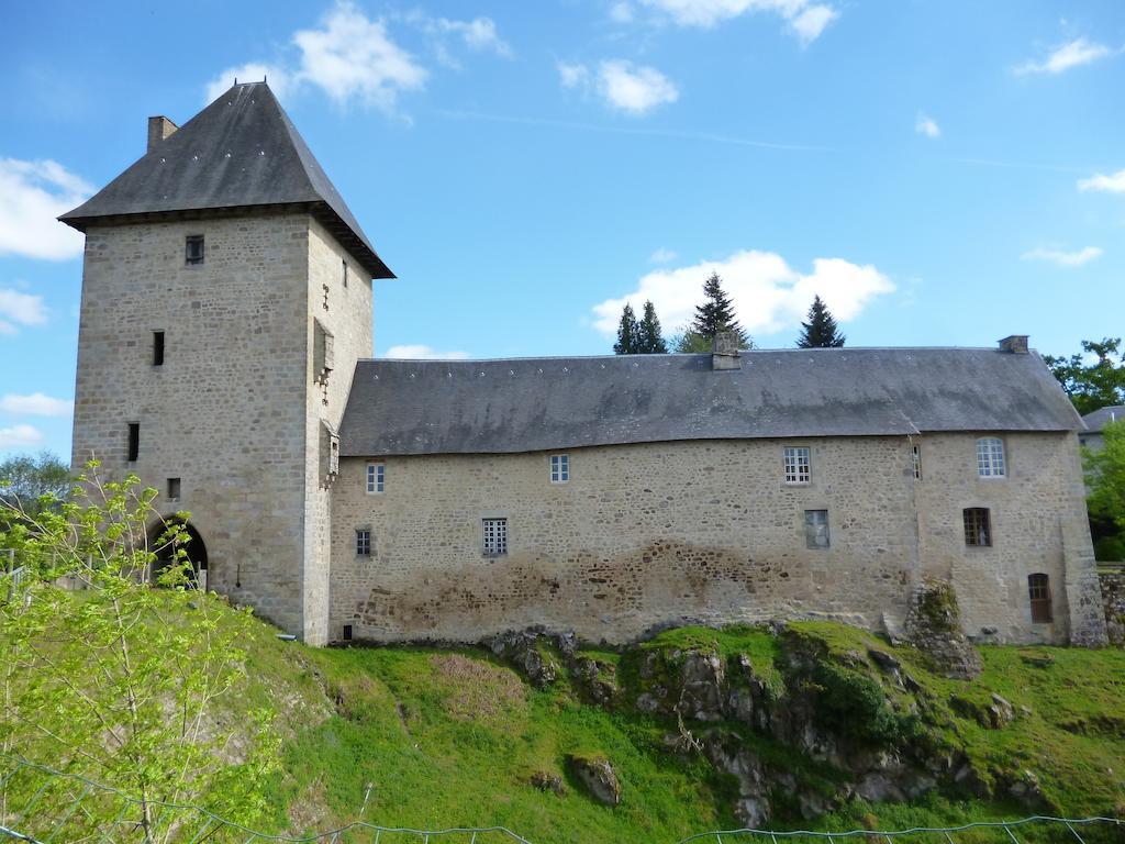 Chambres D'Hotes L'Hirondelle Du Lac Peyrat-le-Château 外观 照片
